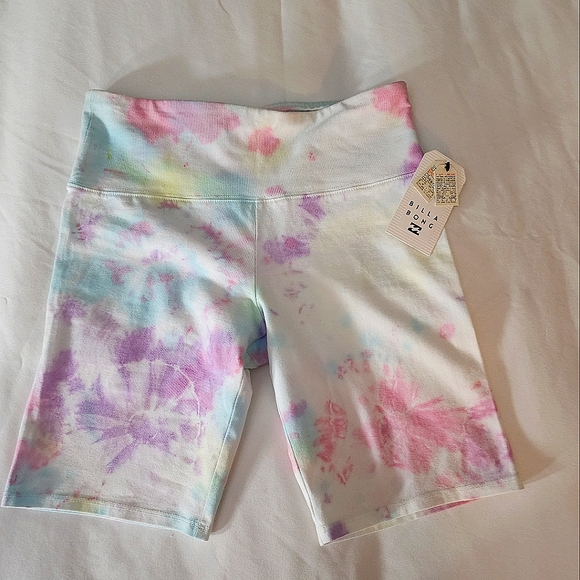 Billabong Pants - Billabong biker shorts - Medium- Tie Dye